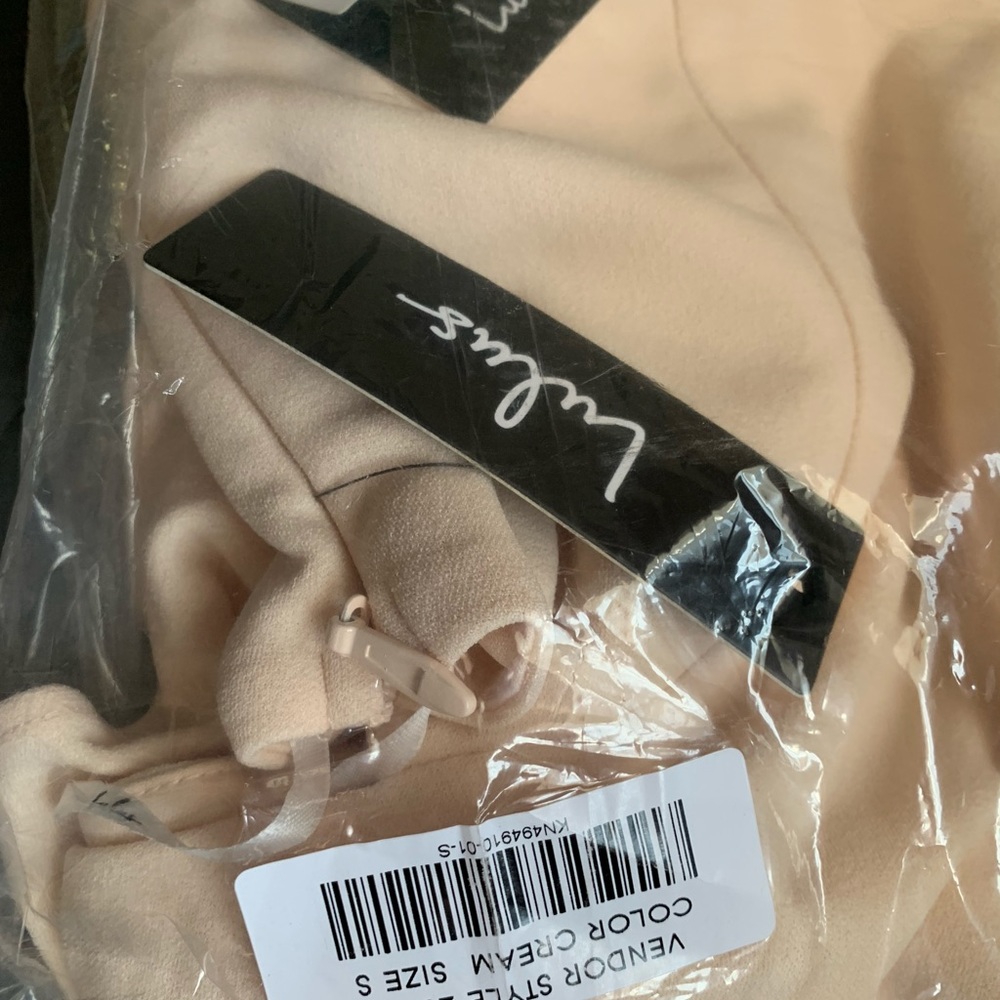BNWT Lulus Ruffle Light Pink Dress - Picture 5 of 5